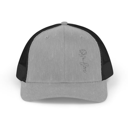 Trucker Snapback Cap — Classic Mesh Baseball Hat